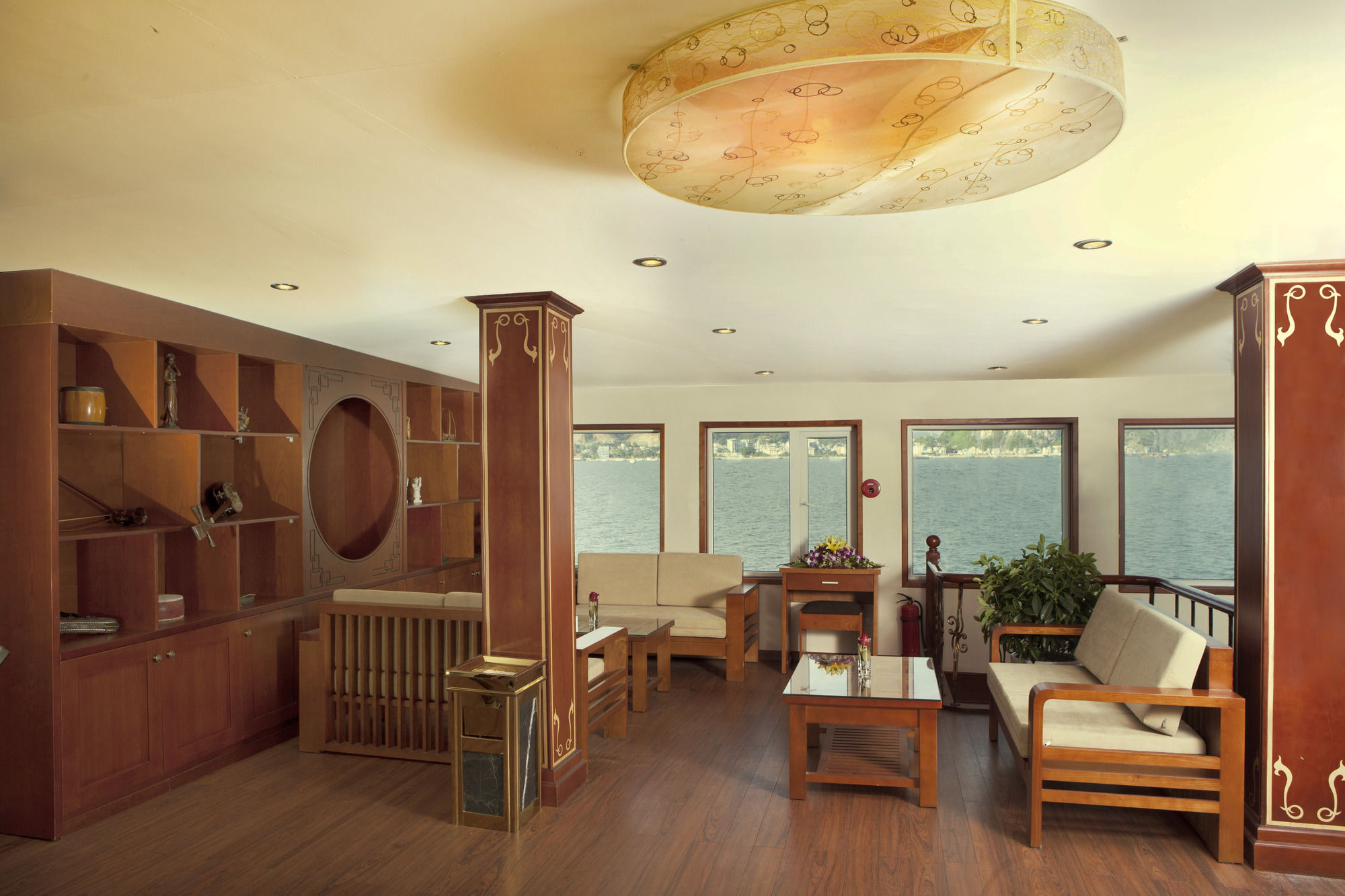 Huong Hai Sealife Cruise ฮาลอง ภายนอก รูปภาพ